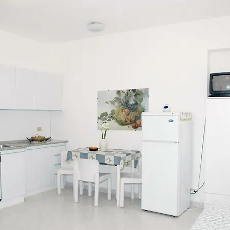 Oleandro Villa *
